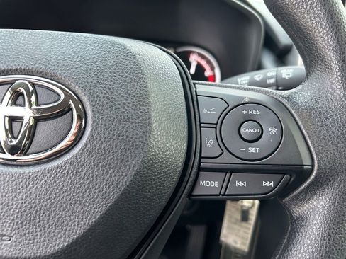 Used 2025 Toyota RAV4 LE AWD/4WD image 18