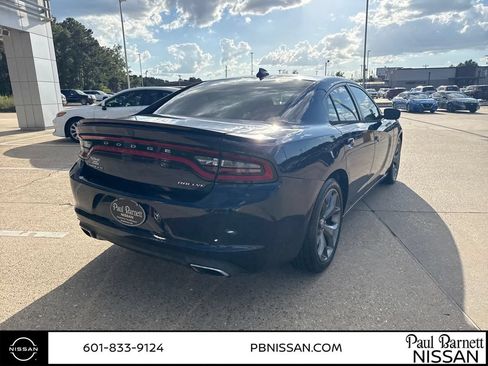 Used 2016 Dodge Charger SXT w/ Rallye Group RWD image 8
