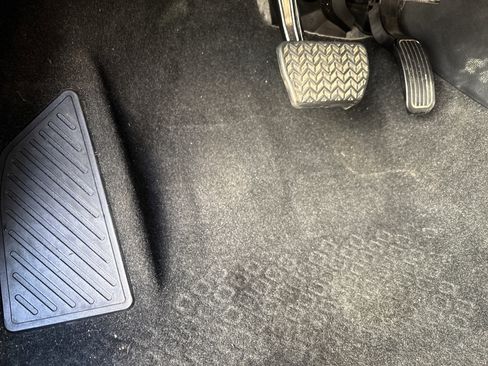 Used 2025 Toyota Corolla SE image 17