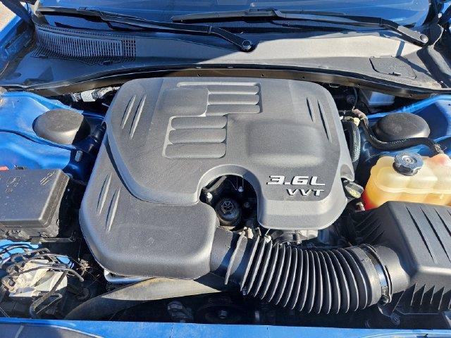 Used 2023 Chrysler 300 Touring w/ Sport Appearance Package RWD image 22