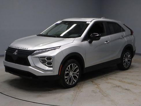 Used 2023 Mitsubishi Eclipse Cross LE image 8