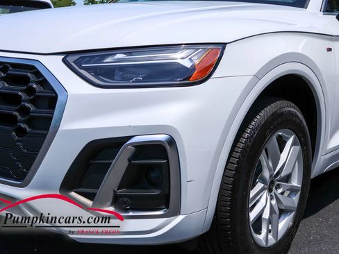 Used 2023 Audi Q5 2.0T Premium w/ Convenience Package AWD/4WD image 9