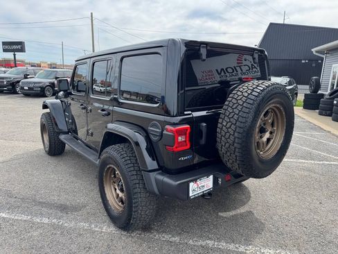 Used 2021 Jeep Wrangler Unlimited Sahara AWD/4WD image 3