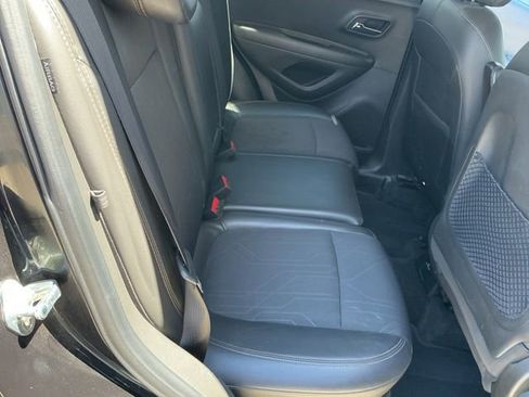Used 2021 Chevrolet Trax LT FWD image 20
