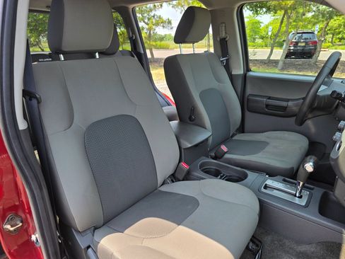 Used 2014 Nissan Xterra S AWD/4WD image 15
