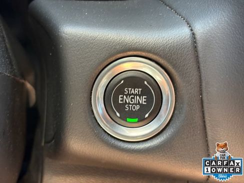 Used 2024 Chevrolet Suburban Premier RWD image 19