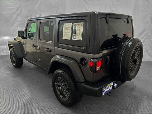 Used 2025 Jeep Wrangler Unlimited Sport AWD/4WD image 5
