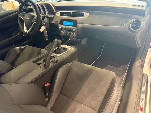 Used 2015 Chevrolet Camaro Z/28 RWD image 12