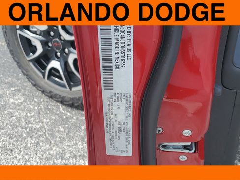 New 2025 Jeep Compass Trailhawk w/ Sun & Sound Group image 21