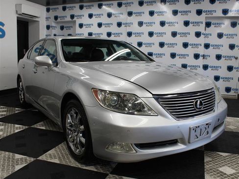 Used 2007 Lexus LS 460 RWD image 5