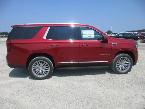 New 2026 GMC Yukon Elevation w/ Elevation Premium Package AWD/4WD image 3