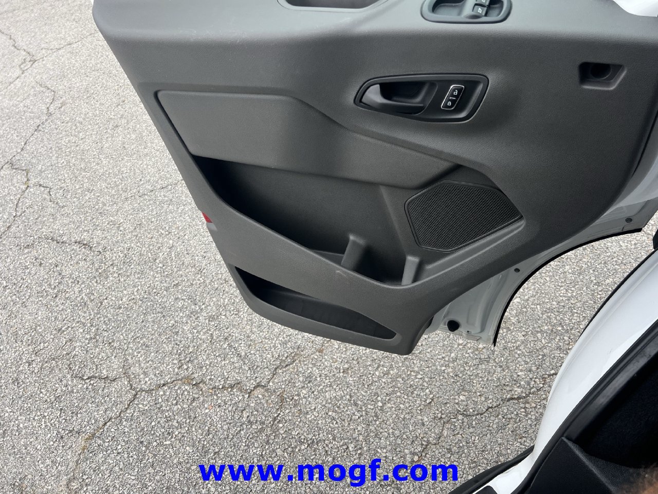 Used 2025 Ford Transit 350 XLT RWD image 15