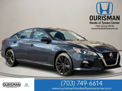 Used 2021 Nissan Altima 2.5 Platinum image 1