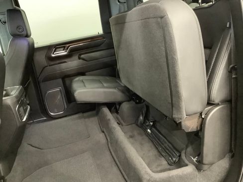Used 2024 GMC Sierra 2500 Denali w/ Denali Reserve Package AWD/4WD image 9