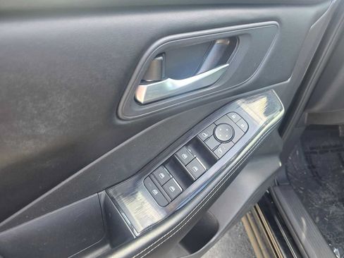 Used 2024 Nissan Rogue SV FWD image 20