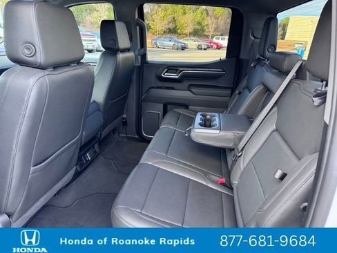 Used 2025 GMC Sierra 1500 SLT image 30