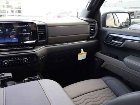 Used 2026 Chevrolet Silverado 1500 ZR2 AWD/4WD image 16