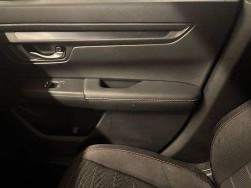 Used 2025 Honda CR-V Sport image 14