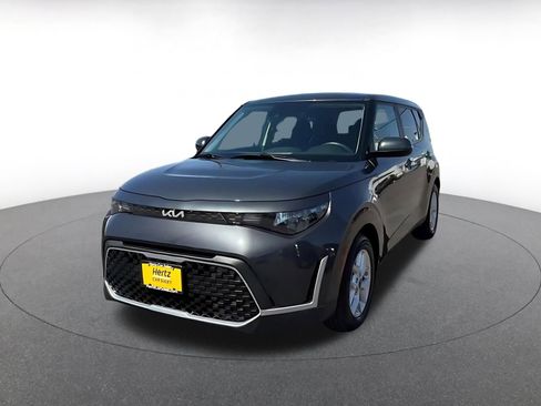 Used 2023 Kia Soul LX w/ Option Group 015 FWD image 7