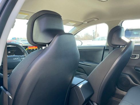New 2026 Kia K4 FWD image 24