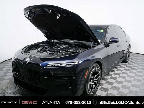 Used 2023 BMW 760i xDrive AWD/4WD image 32