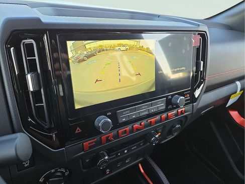 New 2025 Nissan Frontier PRO-4X image 17