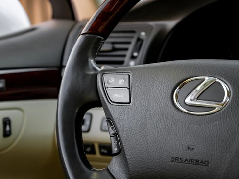 Used 2012 Lexus LS 460 image 16