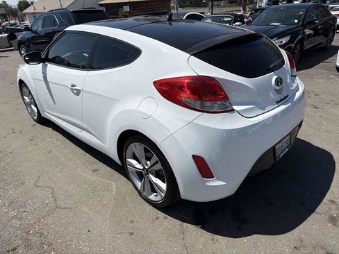 Used 2016 Hyundai Veloster w/ Option Group 02 FWD image 4