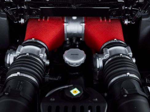 Used 2015 Ferrari 458 Spider RWD image 27