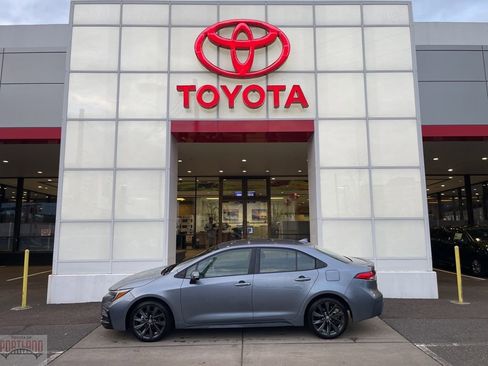 Used 2025 Toyota Corolla SE w/ Convenience Package image 1