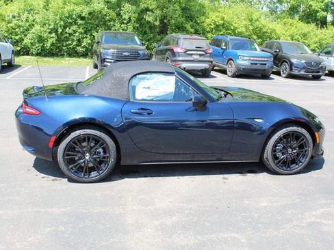 New 2026 MAZDA MX-5 Miata Club w/ Weather Package RWD image 2