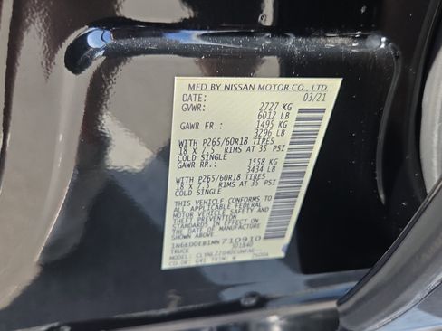 Used 2021 Nissan Frontier SV image 16