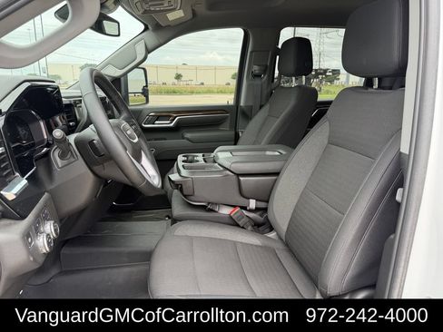 Used 2025 GMC Sierra 2500 SLE w/ SLE Value Package; AWD/4WD image 25