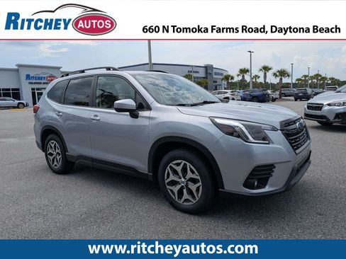 Certified 2024 Subaru Forester Premium AWD/4WD image 1