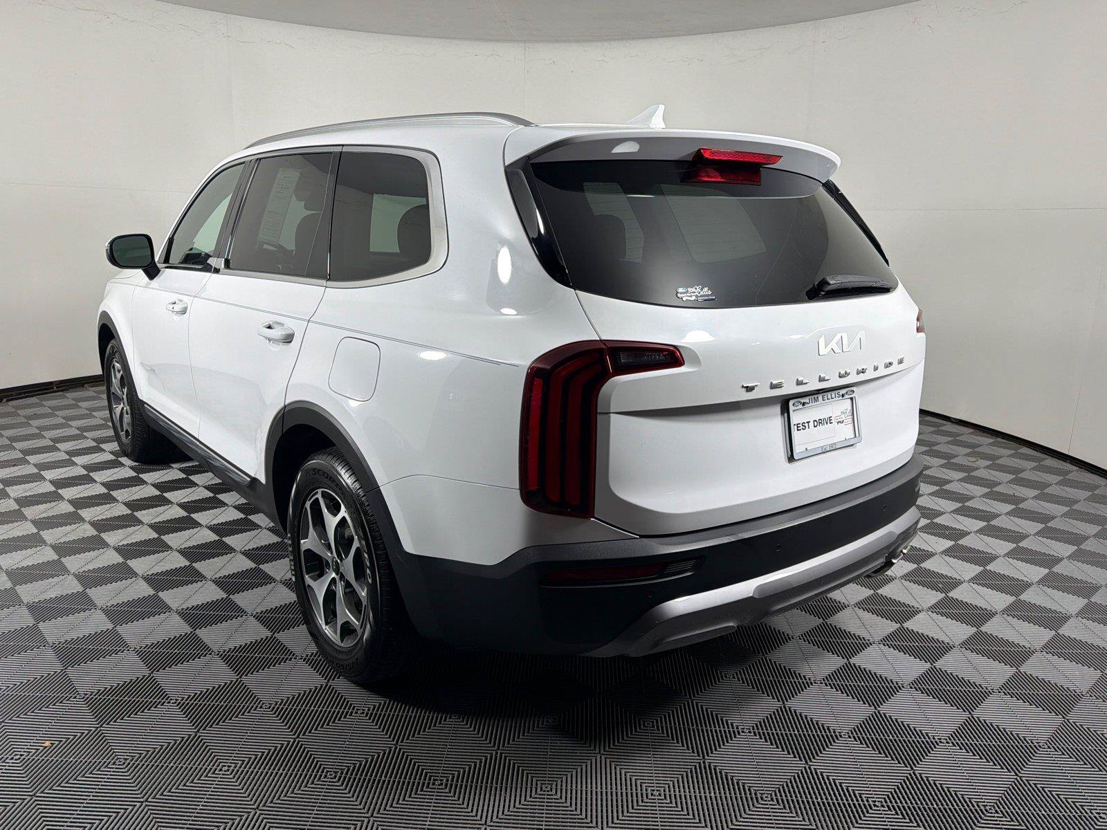 Used 2022 Kia Telluride EX FWD image 5