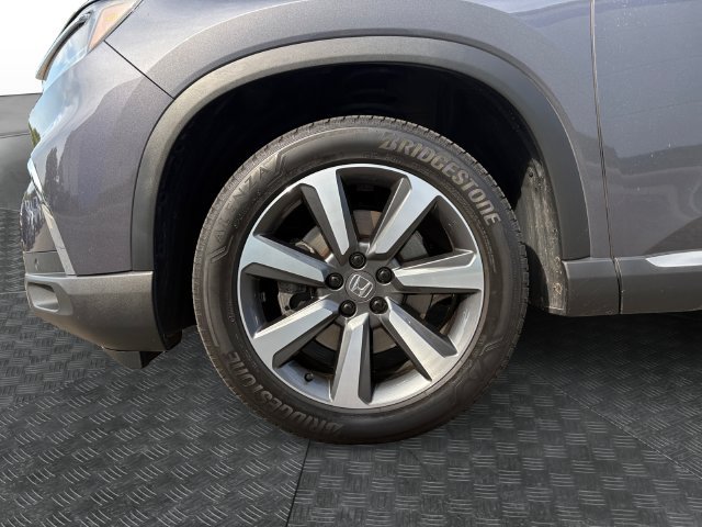 Used 2025 Honda Pilot Elite image 13