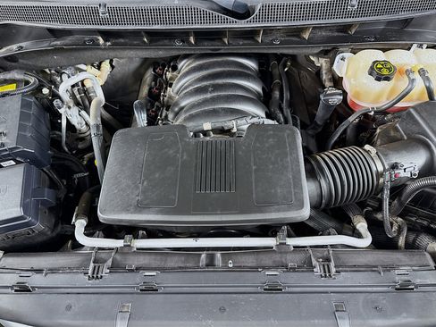 Used 2024 Chevrolet Tahoe LT image 32