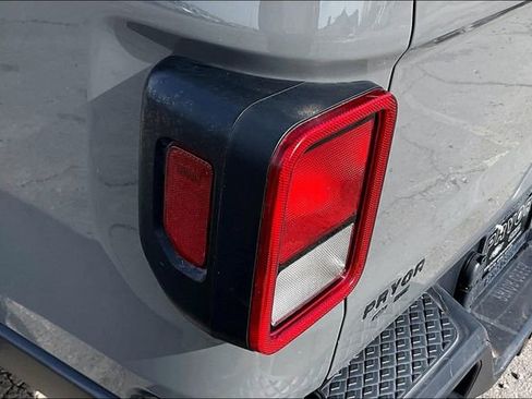 Used 2021 Jeep Gladiator Sport image 24