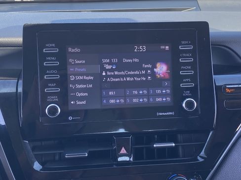 Used 2023 Toyota Camry SE FWD image 23