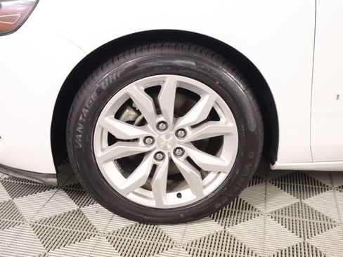 Used 2019 Chevrolet Impala LT image 16