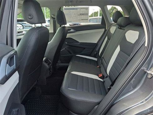 New 2025 Volkswagen Taos SEL image 8
