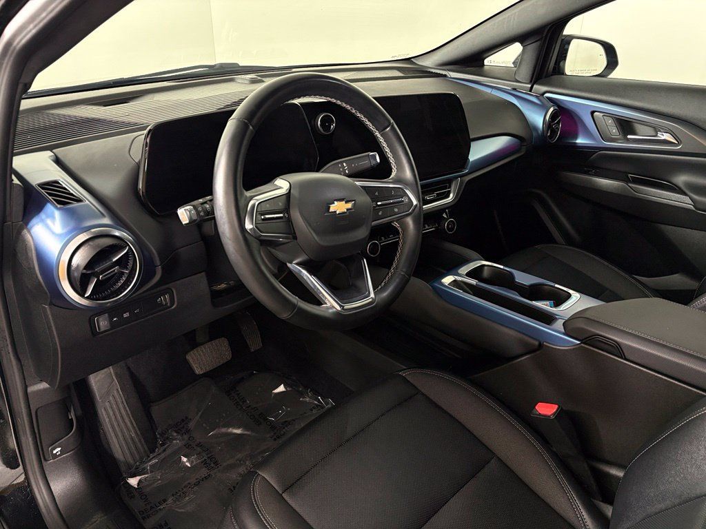 Used 2024 Chevrolet Equinox EV LT w/ LPO, Active Package FWD image 21