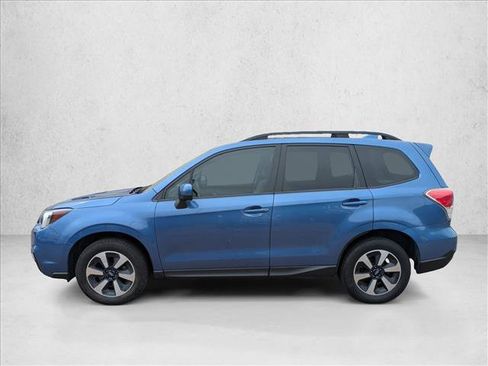 Used 2017 Subaru Forester 2.5i Premium image 8