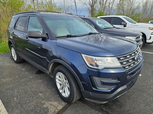Used 2016 Ford Explorer 4WD image 3