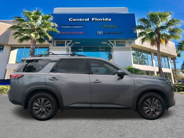 Used 2022 Nissan Pathfinder SV FWD image 4