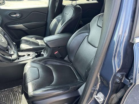 Used 2020 Jeep Cherokee Limited AWD/4WD image 17