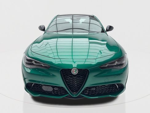 New 2025 Alfa Romeo Giulia image 4