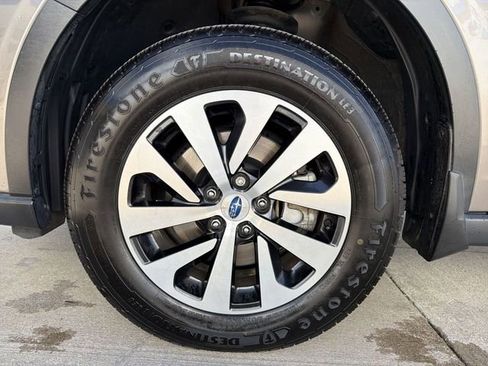 Used 2022 Subaru Outback Premium AWD/4WD image 12