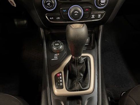 Used 2016 Jeep Cherokee Latitude w/ Cold Weather Group image 22