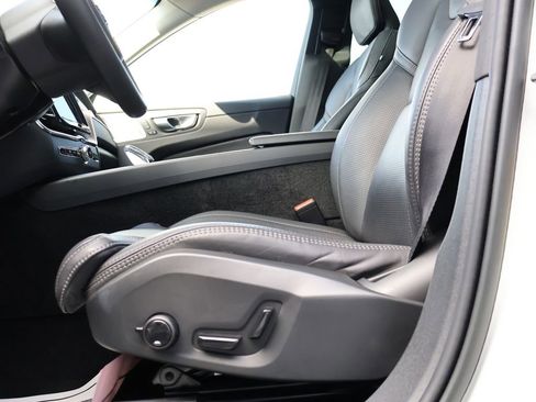 Used 2023 Volvo XC60 T8 Ultimate w/ Climate Package AWD/4WD image 37